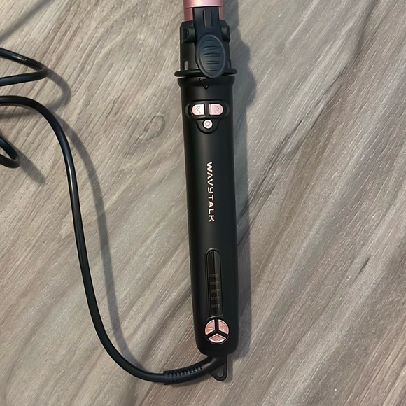 Pink and Black Hair Curling Wand - Picture 2 of 4